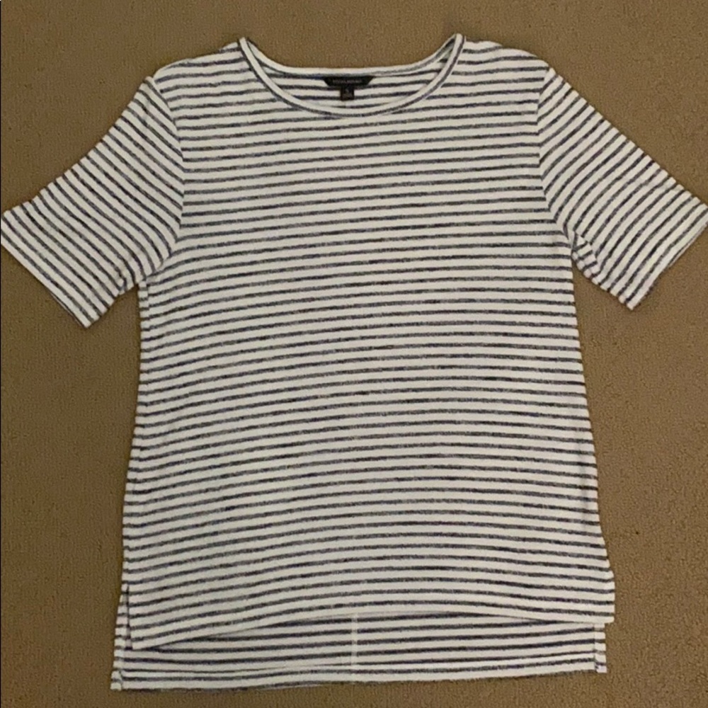 Striped short sleeve shirt